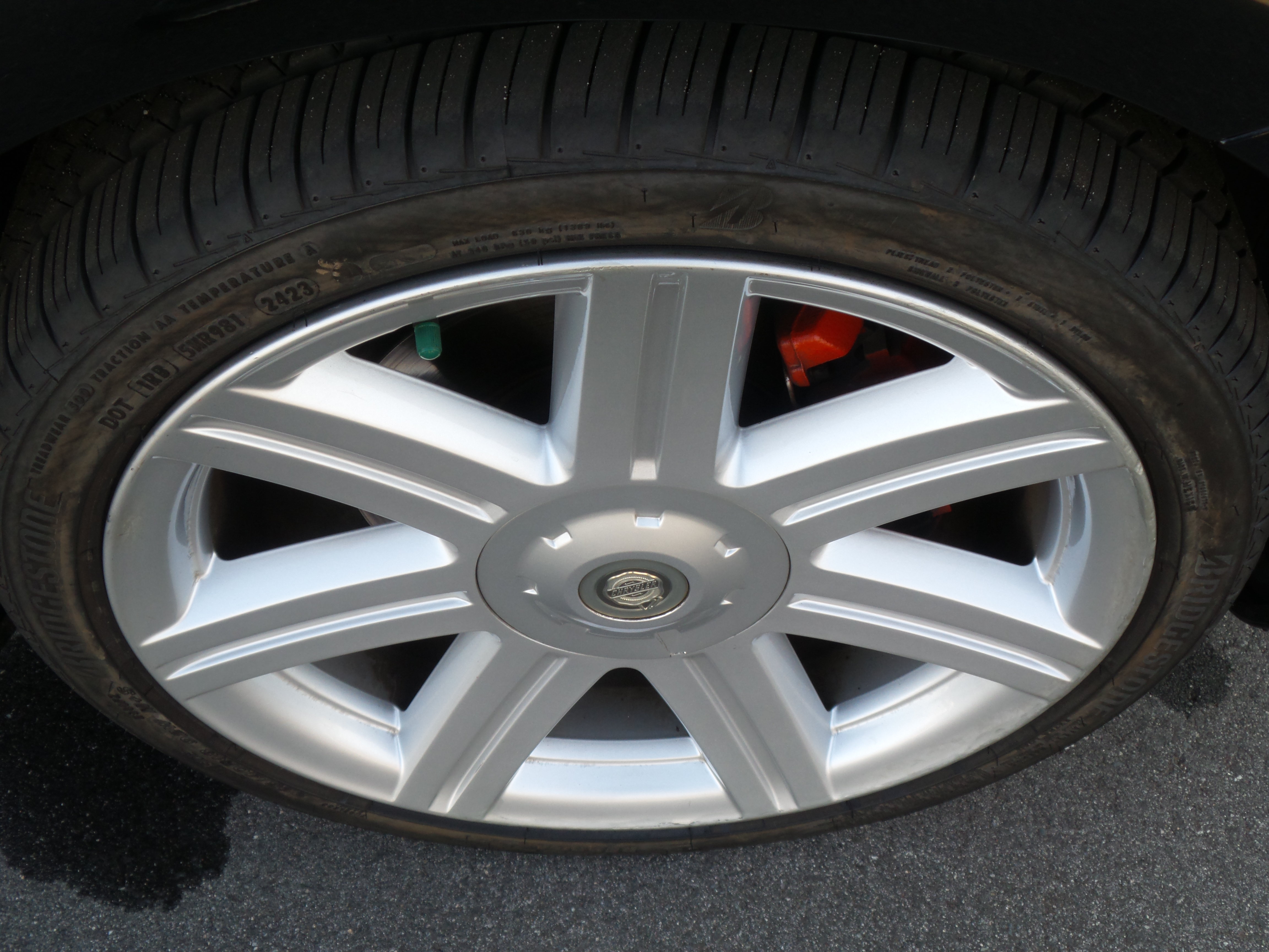 Used 2007 Chrysler Crossfire Coupe RWD image 17