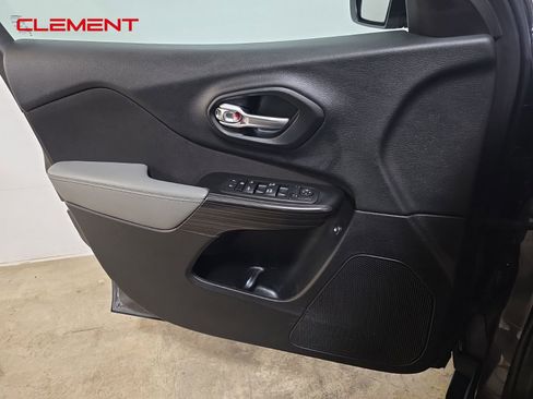 Used 2014 Jeep Cherokee Latitude image 17