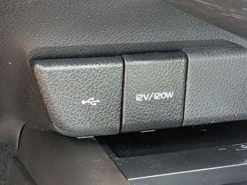 Used 2022 Toyota Camry XSE FWD image 13