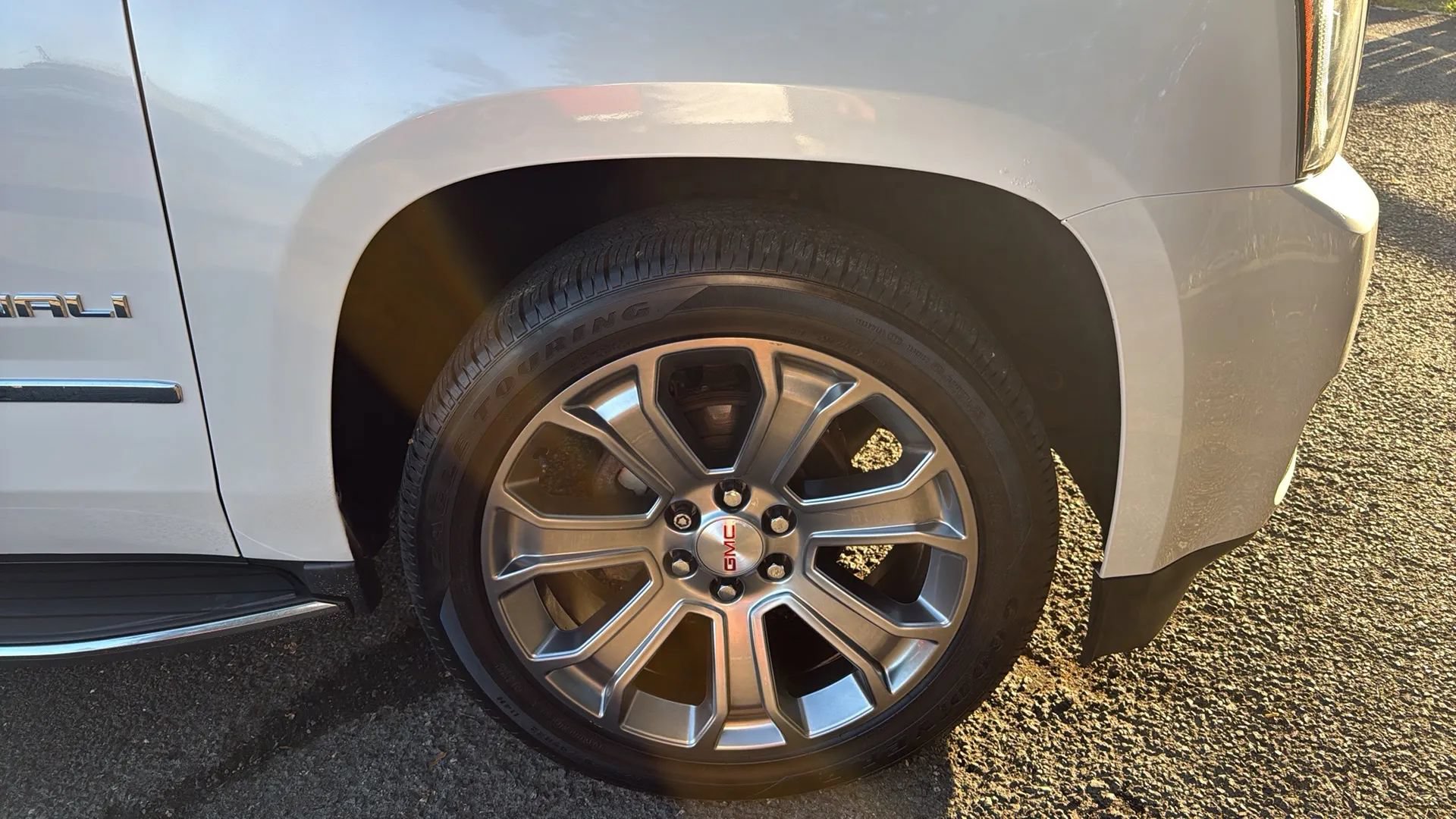 Used 2016 GMC Yukon Denali w/ Open Road Package AWD/4WD image 33