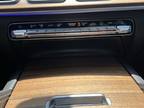 Certified 2024 Mercedes-Benz GLS 450 4MATIC image 29