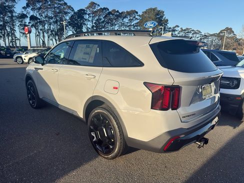 New 2026 Kia Sorento X-Line EX image 3