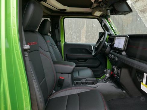 New 2025 Jeep Gladiator Rubicon image 9