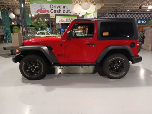 Used 2022 Jeep Wrangler Sport AWD/4WD image 9