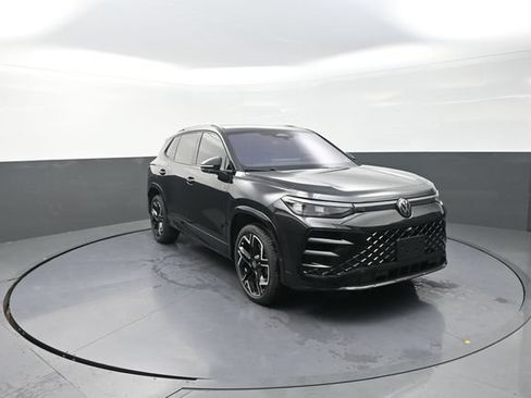 Used 2026 Volkswagen Tiguan SEL R-Line AWD/4WD image 25