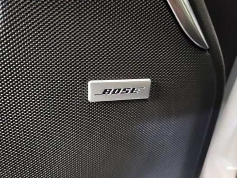 Used 2021 GMC Yukon Denali w/ Denali Premium Package image 18