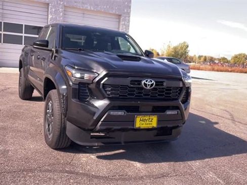 Used 2024 Toyota Tacoma TRD Sport image 4