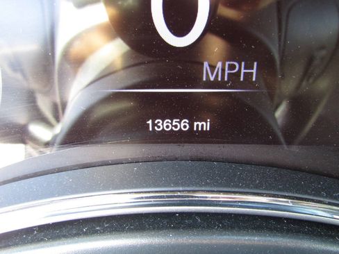 Used 2021 Jeep Grand Cherokee Laredo AWD/4WD image 19