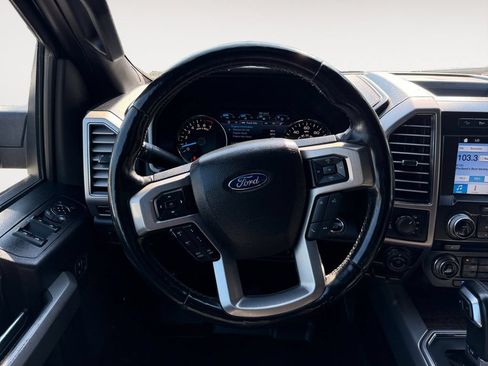 Used 2017 Ford F150 Platinum w/ Equipment Group 701A Luxury AWD/4WD image 13