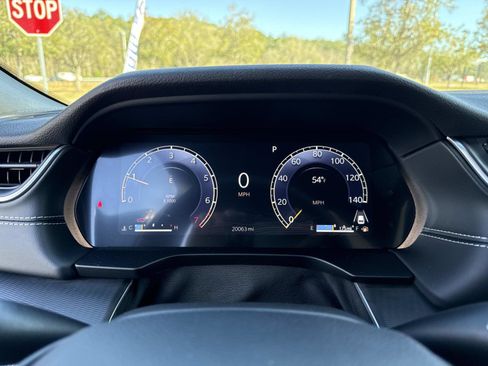 Used 2024 Jeep Grand Cherokee Altitude image 31