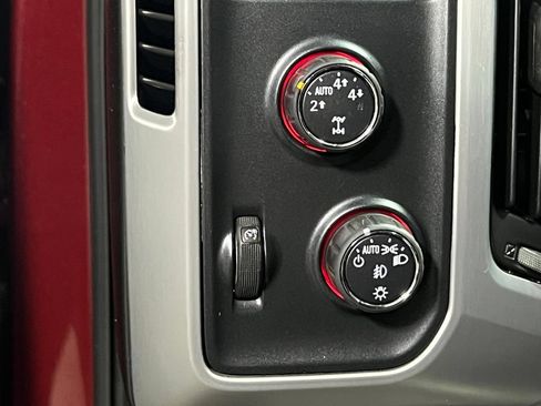 Used 2014 GMC Sierra 1500 SLT w/ SLT Crew Cab Value Package AWD/4WD image 28