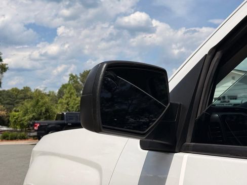 Used 2016 Chevrolet Silverado 1500 Custom w/ Custom Convenience Package AWD/4WD image 11
