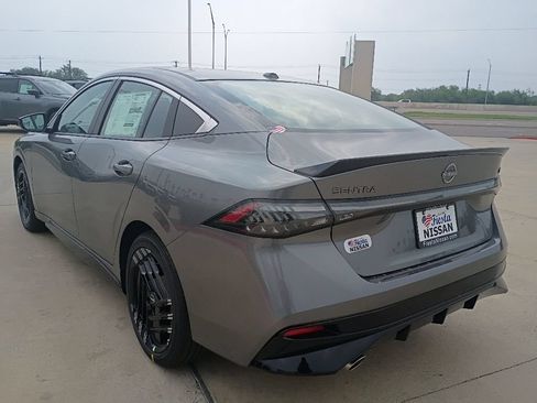 New 2026 Nissan Sentra SR w/ Floor Mat Package FWD image 4
