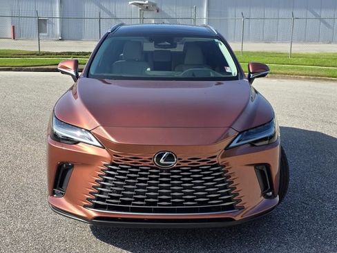 Used 2023 Lexus RX 350 FWD w/ Accessory Package image 2