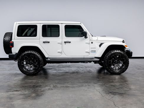 Used 2022 Jeep Wrangler Sahara image 23