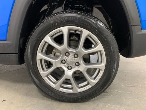 Used 2022 Jeep Compass Latitude image 22