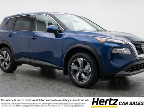 Used 2025 Nissan Rogue SV FWD image 1