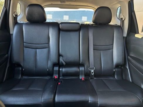 Used 2017 Nissan Rogue SL w/ SL Premium Package image 52