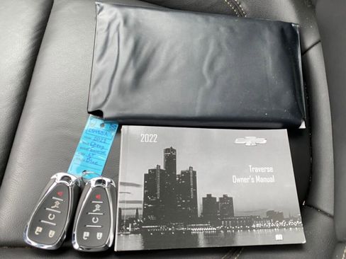 Used 2022 Chevrolet Traverse LT w/ LT Premium Package image 35