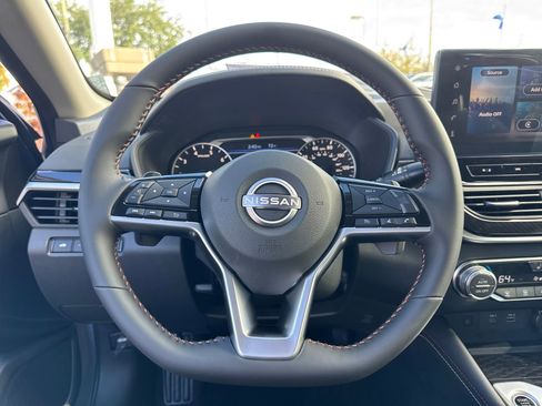 New 2025 Nissan Altima 2.5 SR image 14