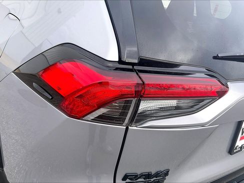 Used 2023 Toyota RAV4 SE image 34