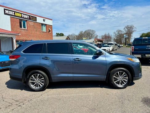 Used 2018 Toyota Highlander XLE image 4
