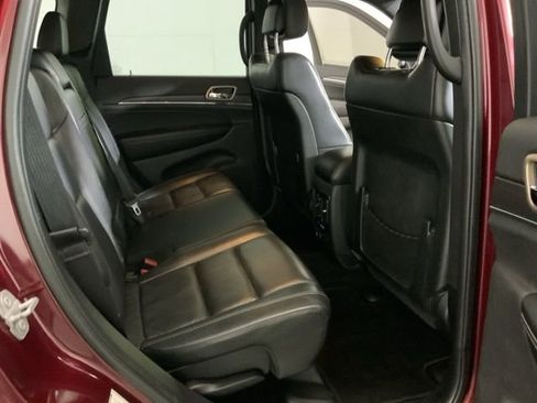 Used 2017 Jeep Grand Cherokee Limited image 29