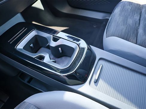 Used 2022 Volkswagen ID.4 Pro image 17