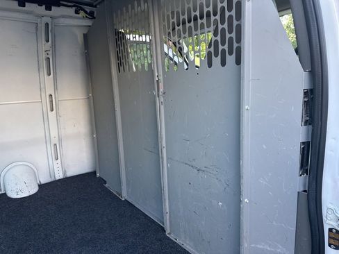 Used 2018 GMC Savana 2500 w/ Communications Package image 5