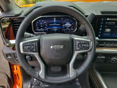 Used 2025 Chevrolet Silverado 2500 LT w/ Trail Boss Package AWD/4WD image 27