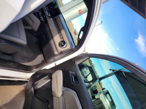 Certified 2025 Chevrolet Colorado ZR2 w/ Technology Package image 11