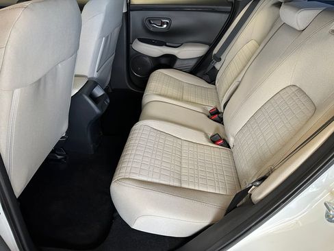 Used 2025 Honda HR-V LX image 21