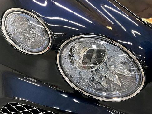 Used 2022 Bentley Bentayga image 30