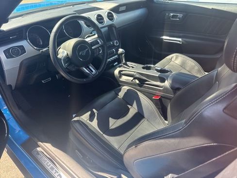 Used 2017 Ford Mustang Premium RWD image 5