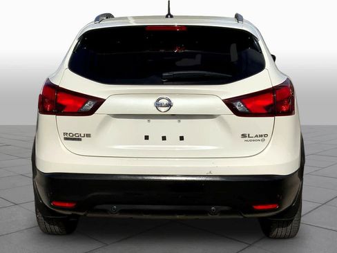 Used 2019 Nissan Rogue Sport SL w/ Premium Package image 5