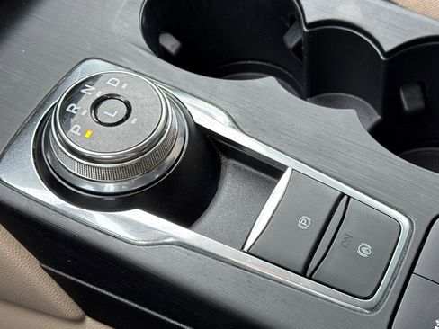 Certified 2020 Ford Escape SE image 22