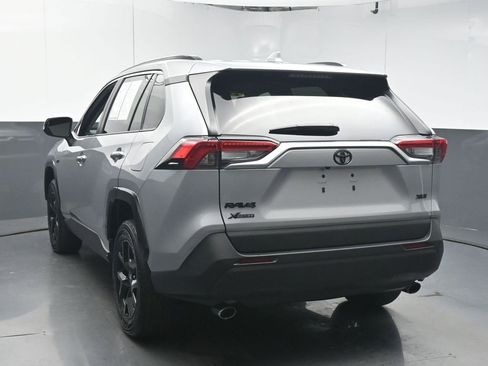 Used 2022 Toyota RAV4 XLE image 6
