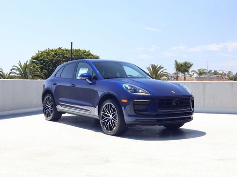 New 2026 Porsche Macan AWD/4WD image 7