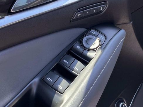 Used 2024 Buick Enclave Premium FWD image 31