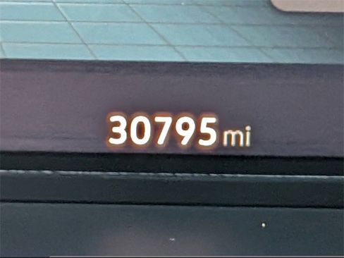 Certified 2024 Volkswagen Atlas Cross Sport SE image 34