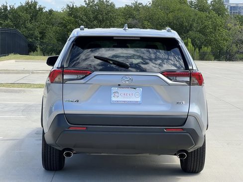 Used 2025 Toyota RAV4 XLE FWD image 5