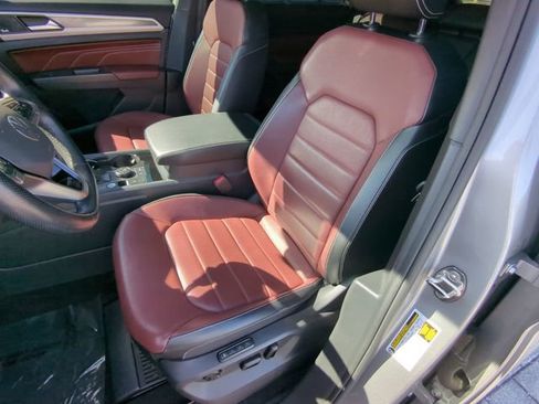 Certified 2022 Volkswagen Atlas Cross Sport SEL Premium R-Line image 21