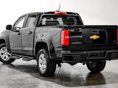 Used 2020 Chevrolet Colorado LT w/ Safety Package RWD image 12