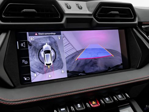 Used 2025 Lamborghini Urus SE AWD/4WD image 78