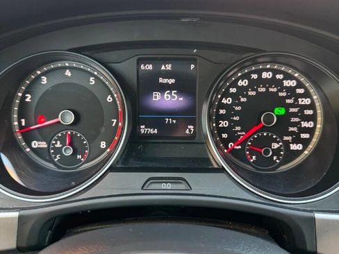 Used 2019 Volkswagen Atlas SE FWD image 21