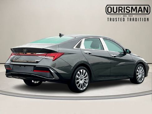 Used 2024 Hyundai Elantra Limited image 5