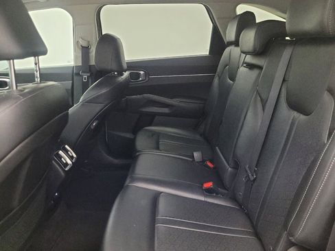 Used 2023 Kia Sorento S w/ Panoramic Sunroof Package FWD image 18