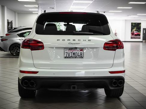 Used 2017 Porsche Cayenne Platinum Edition AWD/4WD image 6