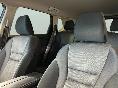 Used 2025 Nissan Rogue SV image 12