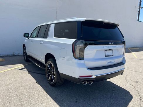 New 2026 Chevrolet Suburban Premier w/ Sun And Tow Package AWD/4WD image 3